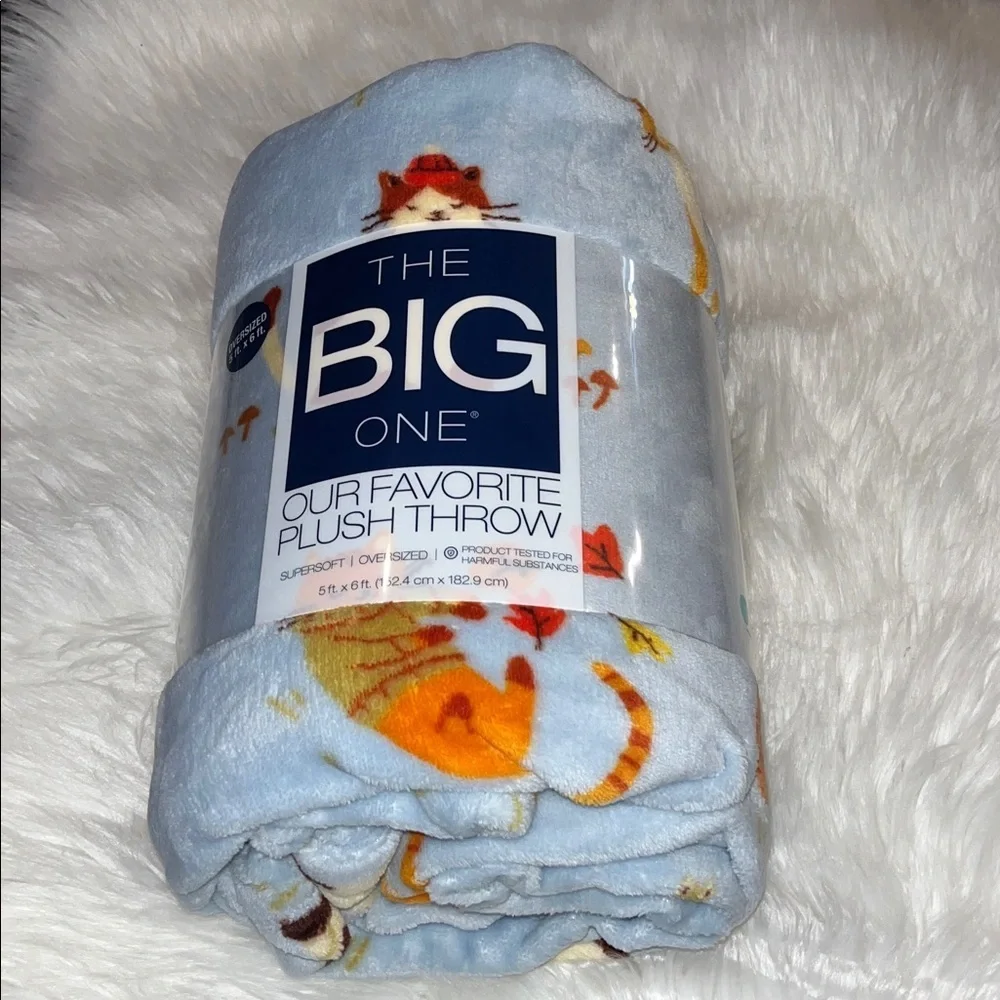 🆕 The Big One Oversized Throw Blanket Playful Kittens Super Soft Plush 60”x72”